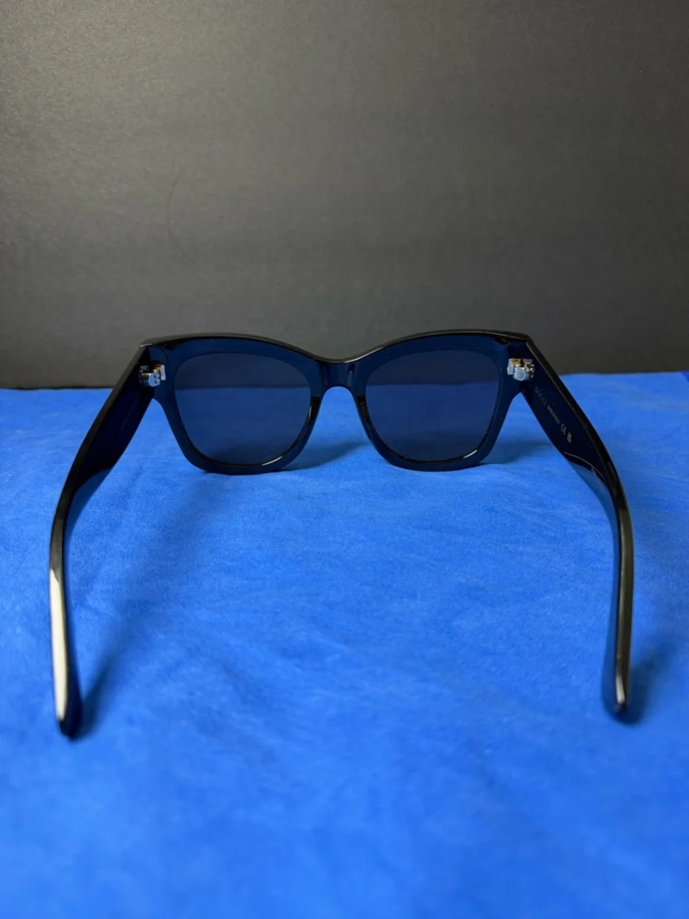 NEW Authentic Gucci Black and Grey Oversized Sunglasses GG1789S - Picture 5 of 10